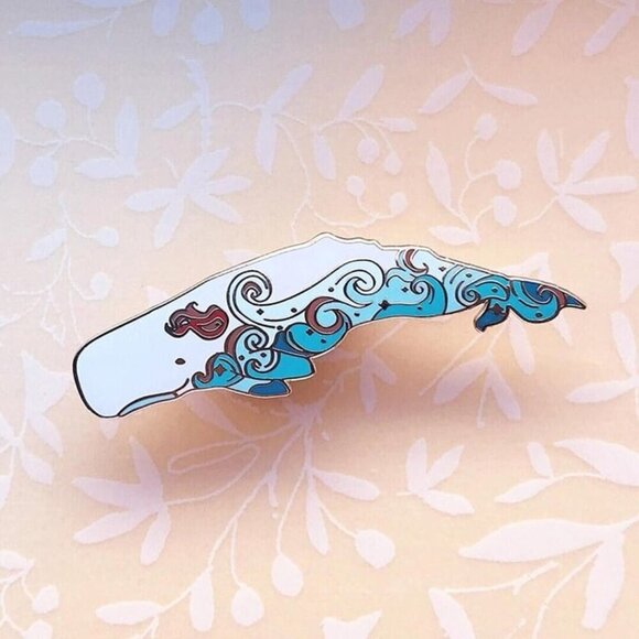 Waves Whale Pin - Gold Plated Sea Life & Nature Jewelry - Ocean Brooch - Picture 2 of 10